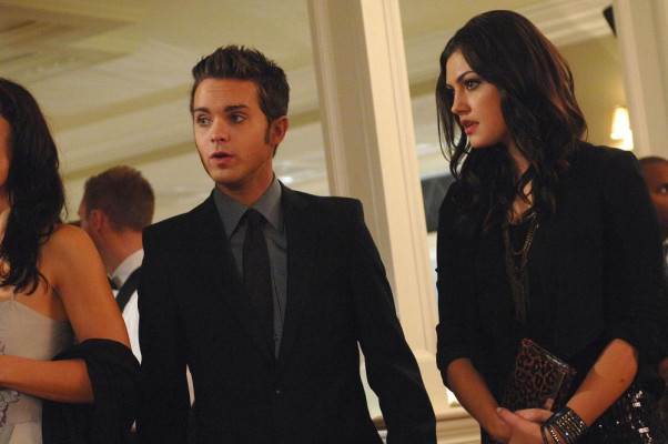 Phoebe Tonkin pic #488409