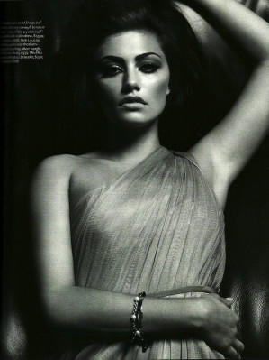 Phoebe Tonkin pic #490585