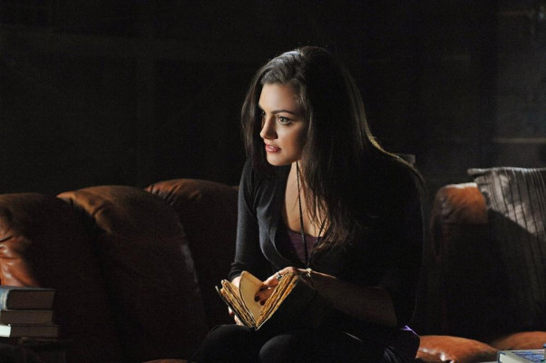 Phoebe Tonkin pic #488383