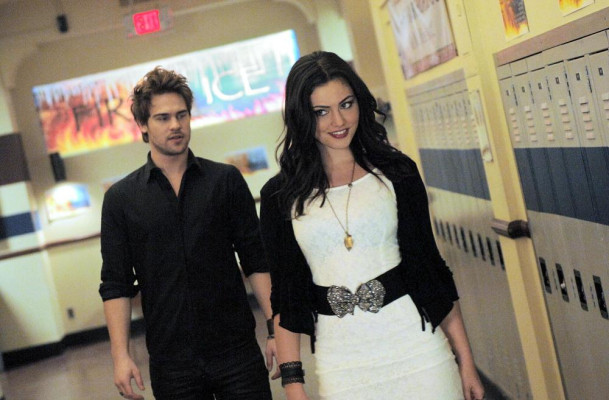 Phoebe Tonkin pic #489831