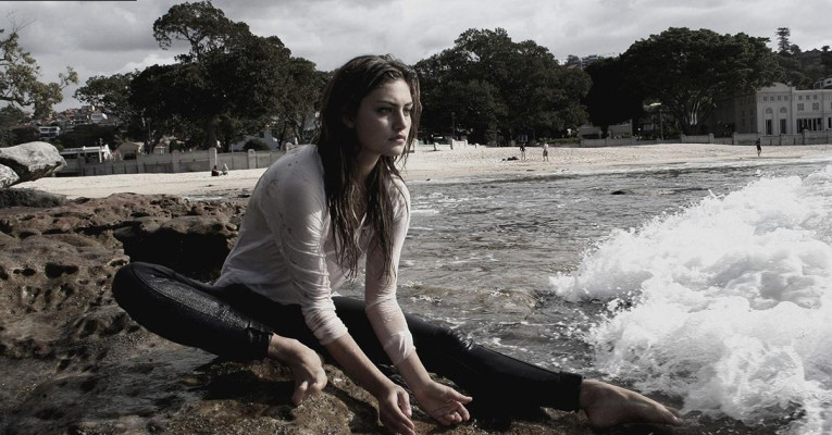 Phoebe Tonkin pic #525939