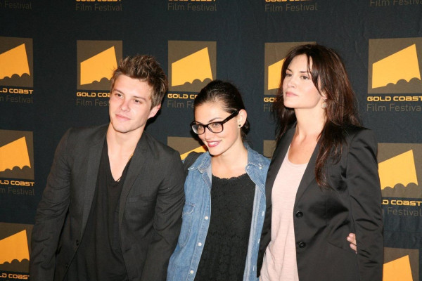 Phoebe Tonkin pic #482237