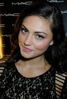 Phoebe Tonkin pic #481284