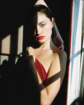 Phoebe Tonkin pic #1249107