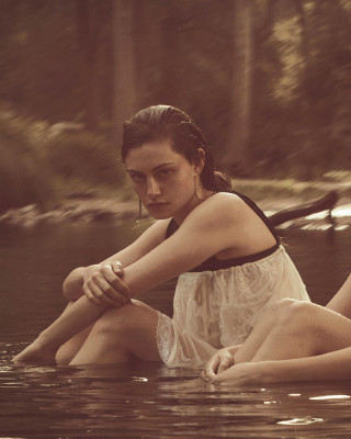Phoebe Tonkin pic #760285