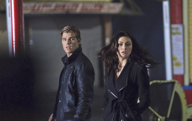 Phoebe Tonkin pic #491105