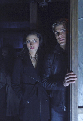 Phoebe Tonkin pic #491106