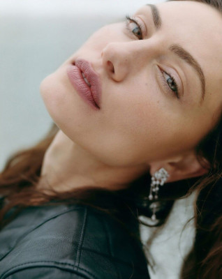 Phoebe Tonkin pic #1372911