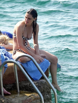 Phoebe Tonkin pic #1151130