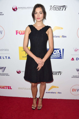 Phoebe Tonkin pic #807572