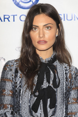 Phoebe Tonkin pic #827001