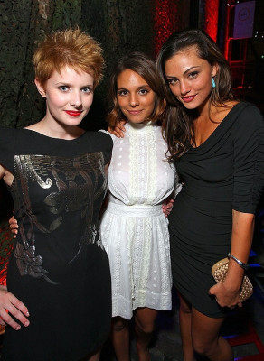 Phoebe Tonkin pic #490313