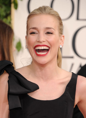 photo 14 in Piper Perabo gallery [id331658] 2011-01-21 00:00:00