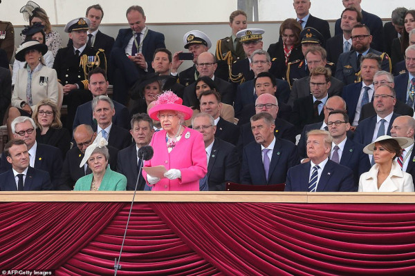 Queen Elizabeth ll  pic #1144204