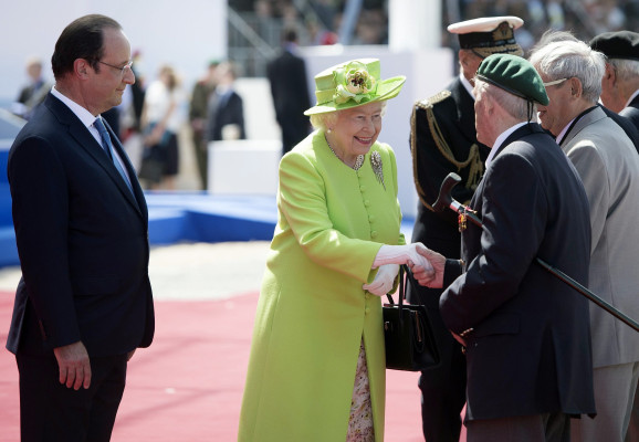 Queen Elizabeth ll  pic #708801