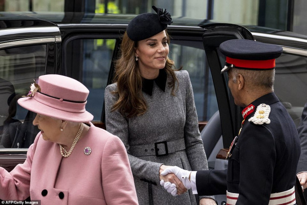Queen Elizabeth ll  pic #1116534