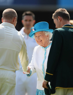 Queen Elizabeth ll  pic #623510