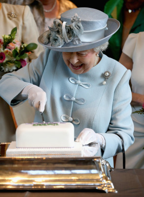 Queen Elizabeth ll  pic #780223