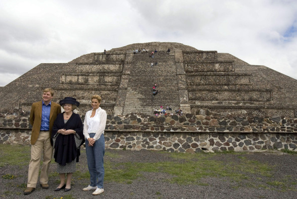 Queen Maxima of Netherlands pic #616335