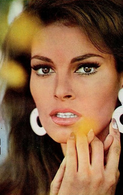 Raquel Welch pic #162030