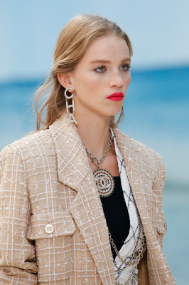 Rebecca Longendyke pic #1210330