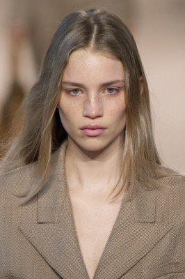 Rebecca Longendyke pic #1233364