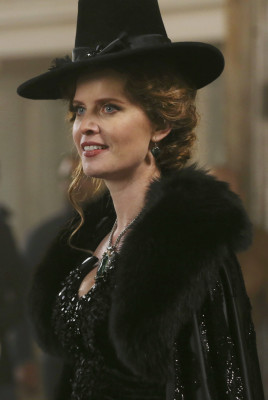 Rebecca Mader pic #810216