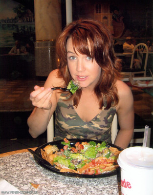 Renee O Connor pic #620046