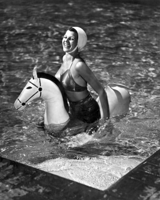 Rita Hayworth pic #122060
