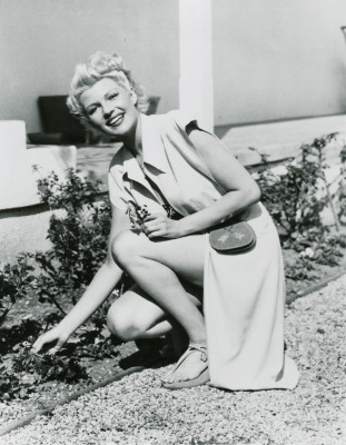 photo 9 in Rita Hayworth gallery [id614782] 2013-07-02 00:00:00