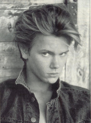 River Phoenix pic #29087