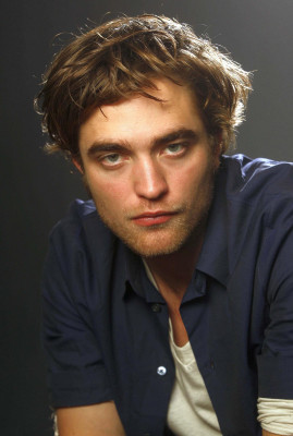 Robert Pattinson pic #195977