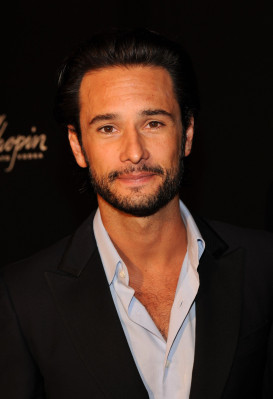 photo 3 in Rodrigo Santoro gallery [id176656] 2009-08-20 00:00:00