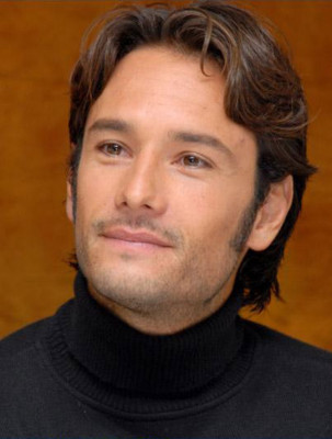 photo 3 in Rodrigo Santoro gallery [id154781] 2009-05-13 00:00:00