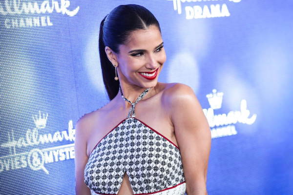 photo 5 in Roselyn Sanchez gallery [id1225275] 2020-08-04 00:00:00