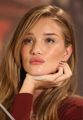 Rosie Huntington-Whitely pic #388537