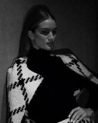 Rosie Huntington-Whitely pic #1333035