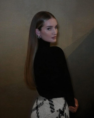 Rosie Huntington-Whitely pic #1325765
