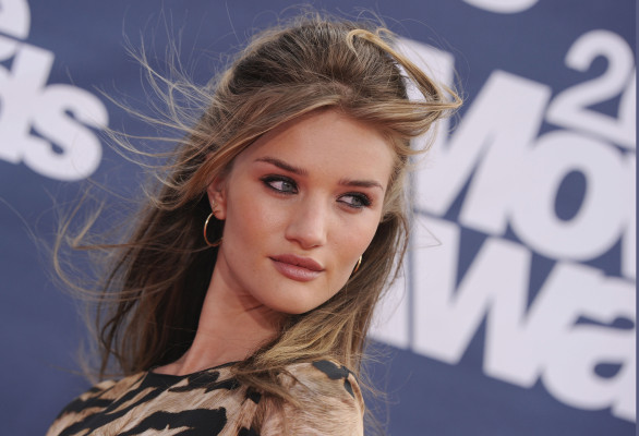 photo 12 in Rosie Huntington-Whitely gallery [id386673] 2011-06-17 00:00:00