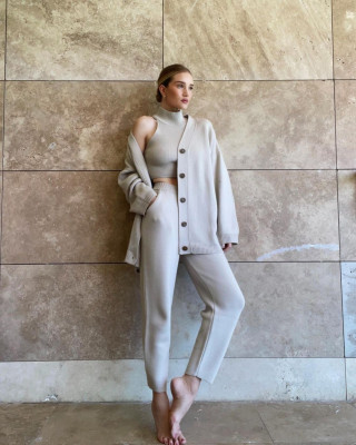 Rosie Huntington-Whitely pic #1252758