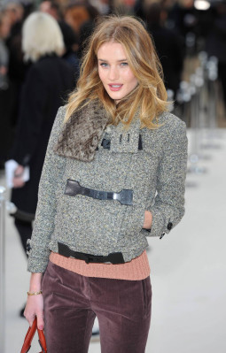 photo 17 in Rosie Huntington-Whitely gallery [id450199] 2012-02-22 00:00:00