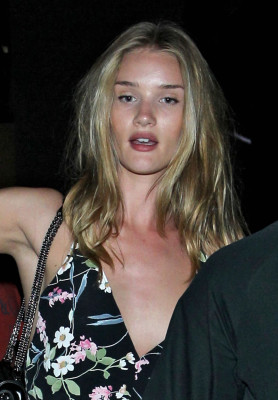 Rosie Huntington-Whitely pic #516581