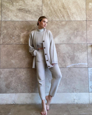 Rosie Huntington-Whitely pic #1252762