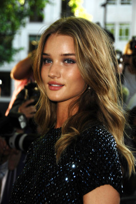 photo 12 in Rosie Huntington-Whitely gallery [id161264] 2009-06-05 00:00:00