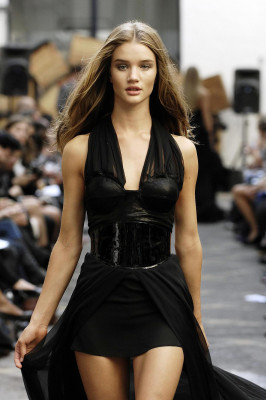Rosie Huntington-Whitely pic #147033