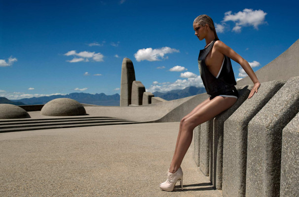 photo 4 in Rosie Huntington-Whitely gallery [id173478] 2009-07-24 00:00:00