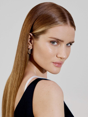 photo 27 in Rosie Huntington-Whitely gallery [id1289017] 2021-12-19 00:00:00