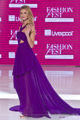 Rosie Huntington-Whitely pic #727809