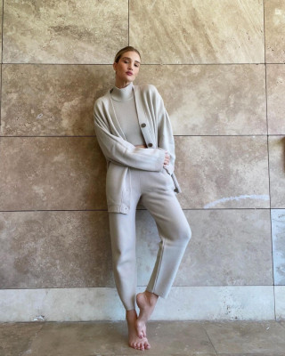 Rosie Huntington-Whitely pic #1252760