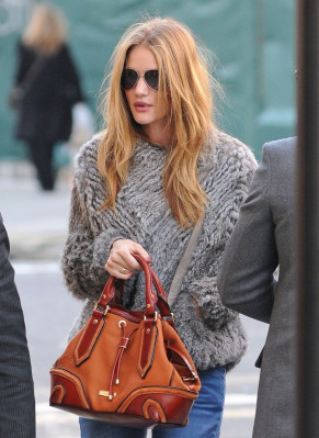 Rosie Huntington-Whitely pic #451152